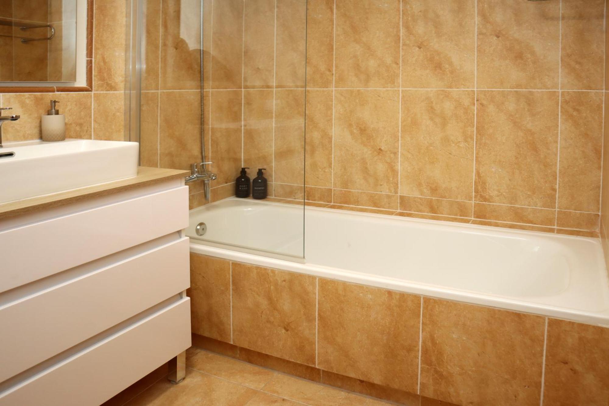 Apartment Palami Con Terraza, Wifi 300mb, Piscina Y Garaje Privado